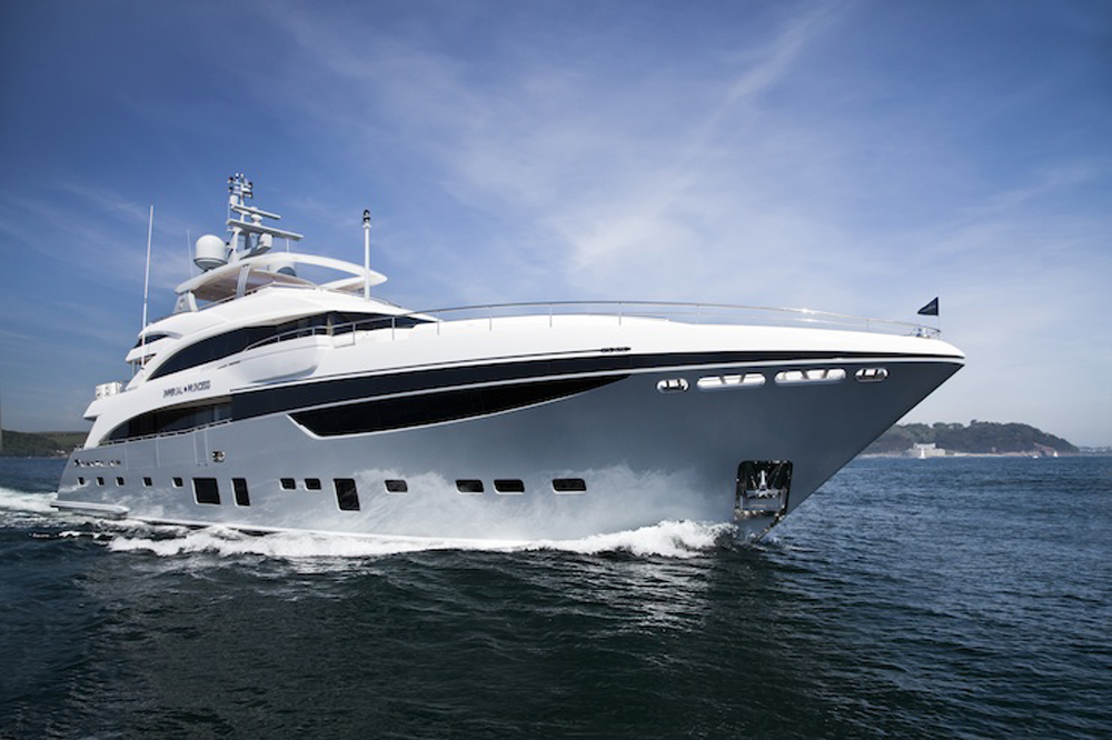40 m motor yacht