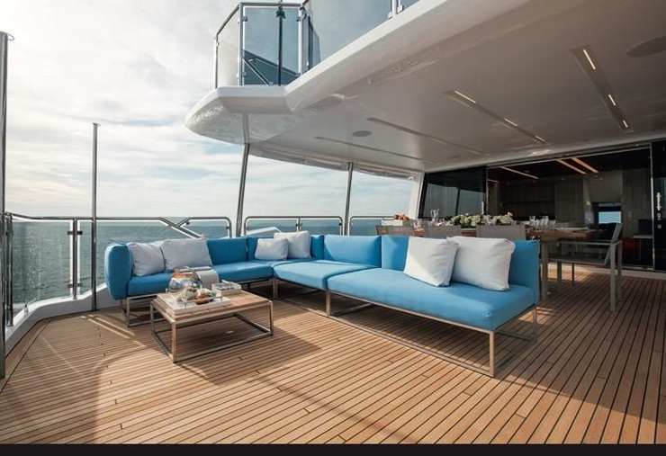 luxury yacht builders uk