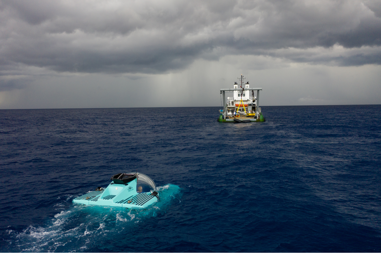 Triton's Six-Person Submarine: ‘Salon of the Sea’ - YachtWorld