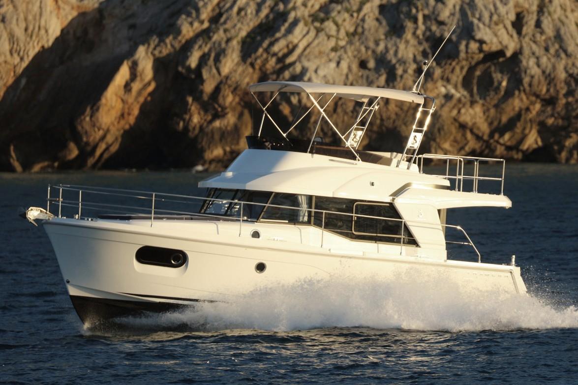 best liveaboard motor yachts under 60 feet