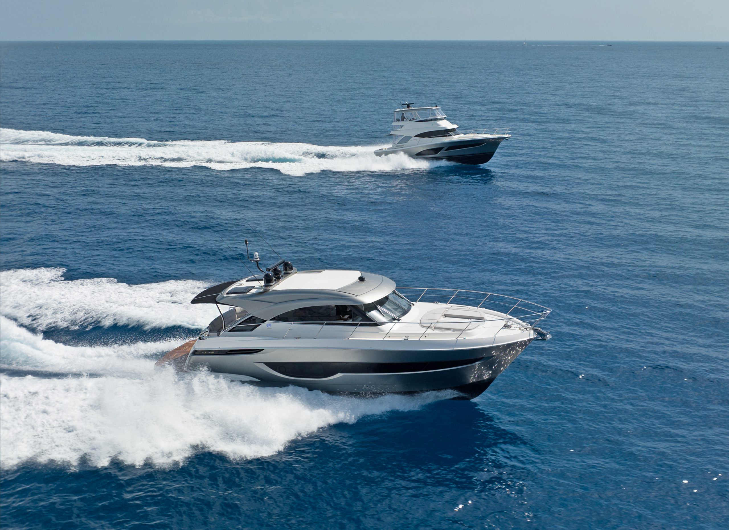 Riviera 46 Sport Yacht