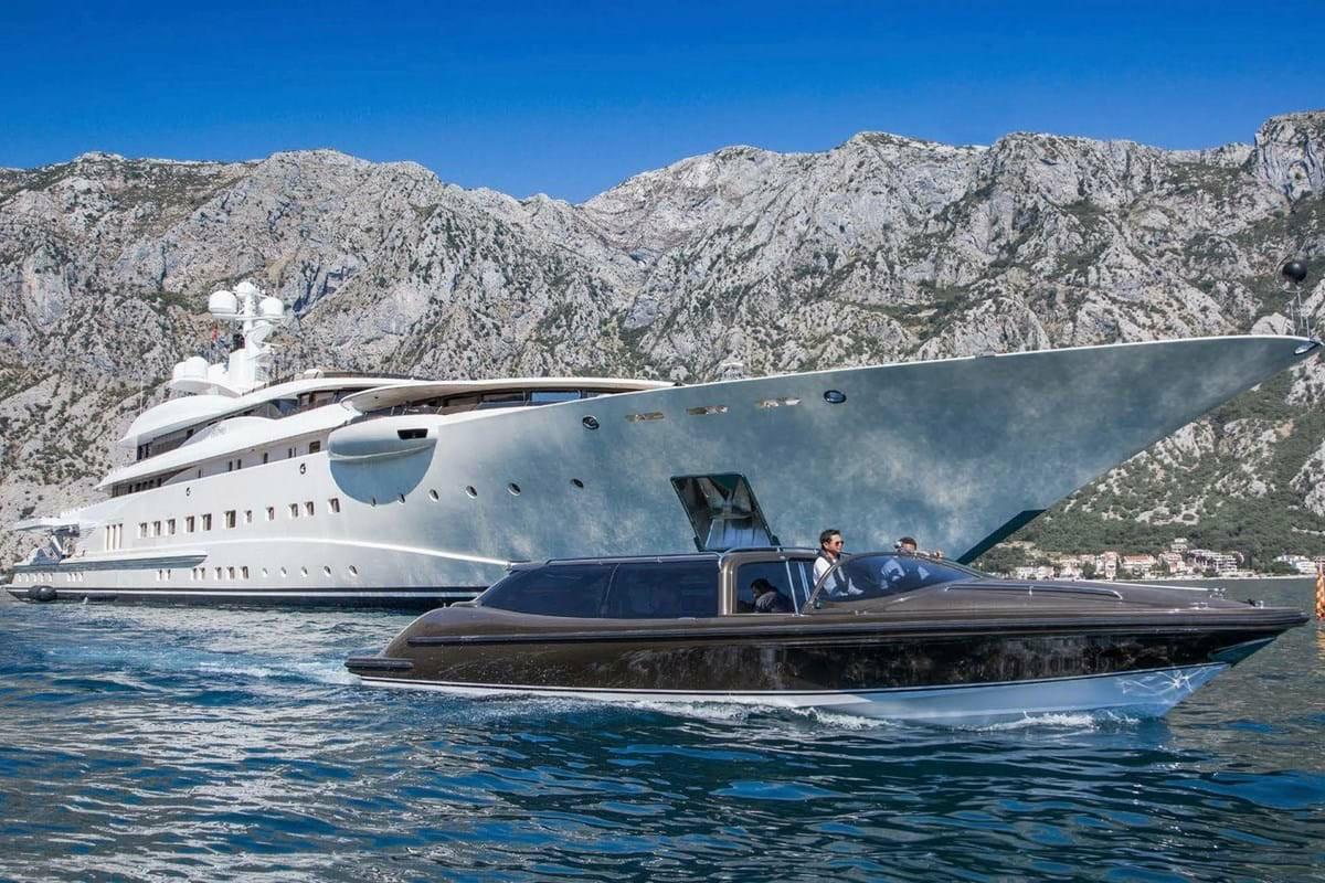 Above: The main helm aboard PELORUS a 377-foot Lurssen superyacht. Photo via Burgess London.